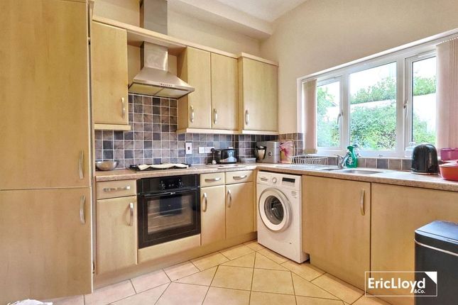 2 Mayfield Court, Ranscombe Road, Brixham photo 3