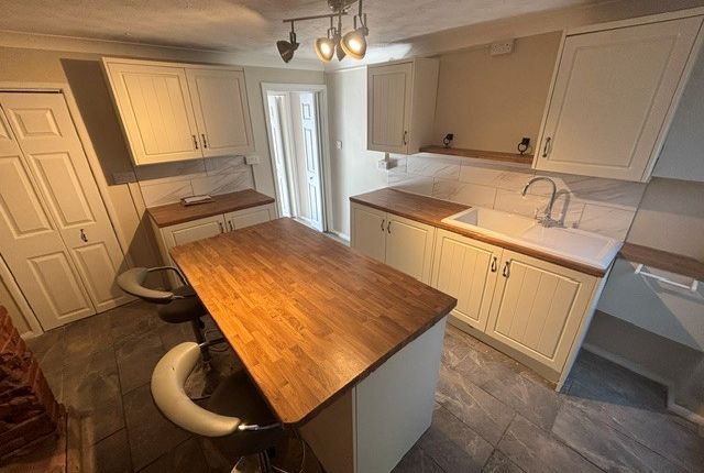 3 Rose Hill Cottages, Swaffham Road, DEREHAM photo 2