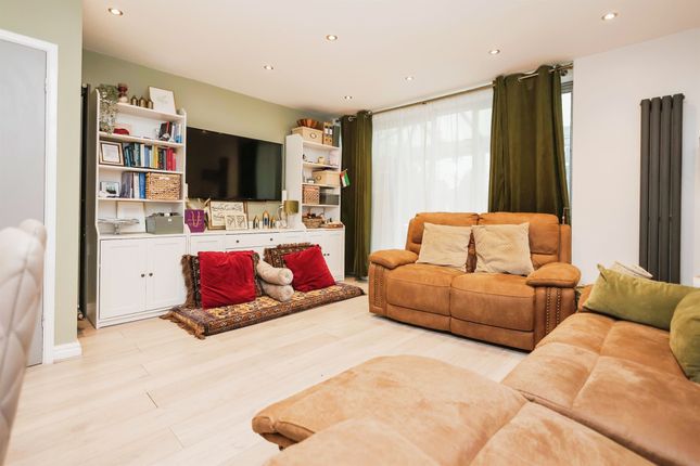 3-bed house on 11, Springavon Croft, Birmingham, £325,000