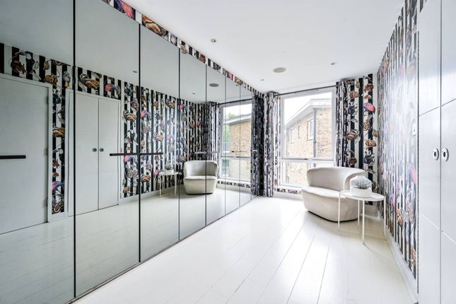 Flat for sale in Wemyss Road, Blackheath, London