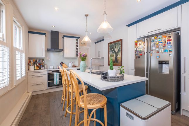 44, Salford Road, London photo 3