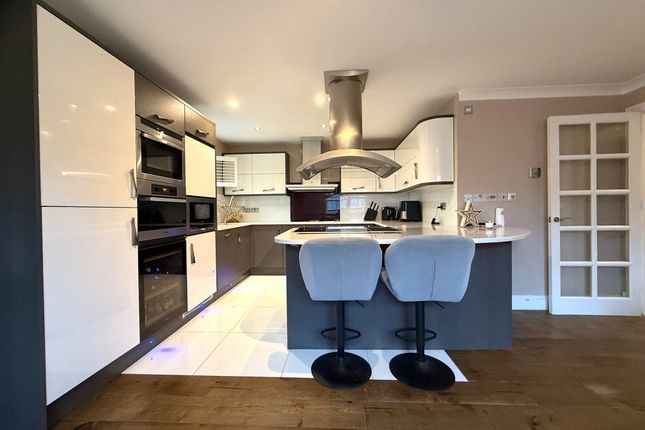 6 Waldridge Hall Court, Chester Le Street photo 4