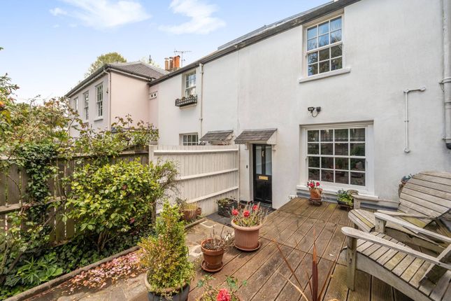 Cottage to rent in Hampstead Grove, Hampstead, London