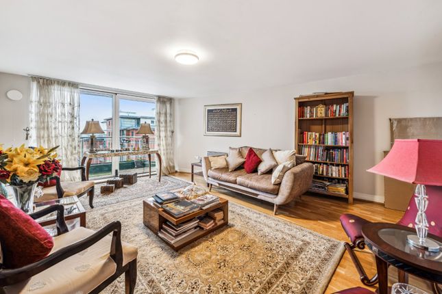 Flat for sale in Holland Gardens, Brentford