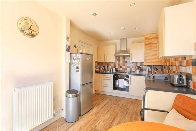 7, Normandy Close, Burton Latimer photo 4