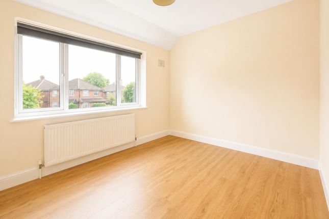 440, Green Wrythe Lane, Carshalton photo 5