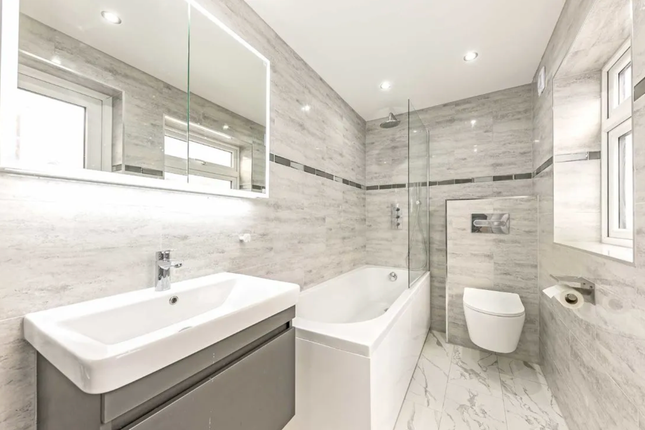 119, Kneller Road, Twickenham photo 4