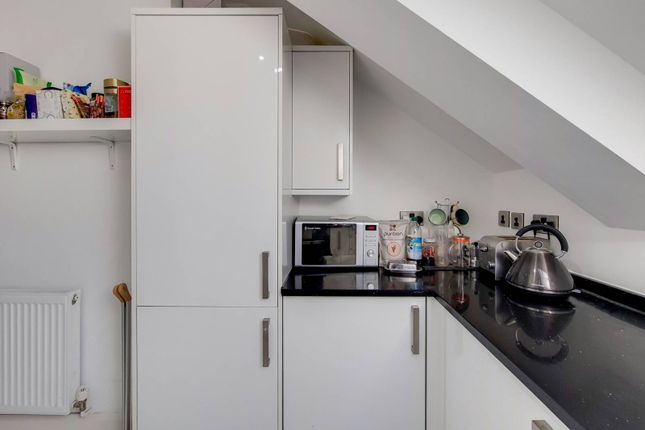 Thumbnail Flat for sale in Junction Road, South Croydon