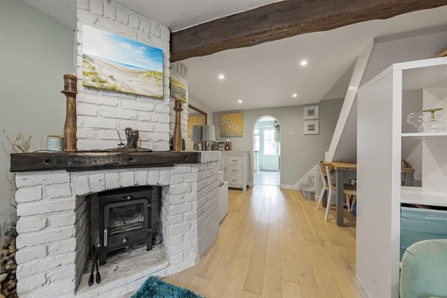3 Stratton Cottage, Fifield Road, Maidenhead photo 3