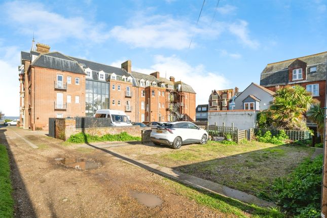 Flat for sale in Cabbell Road, Cromer