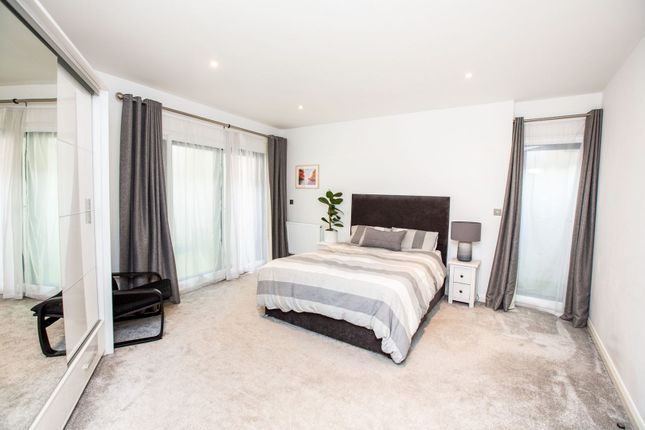 Thumbnail Flat for sale in 25 St. Pauls Way, London