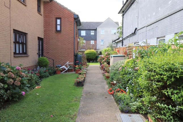 Property for sale in Hilltop Close, Rayleigh
