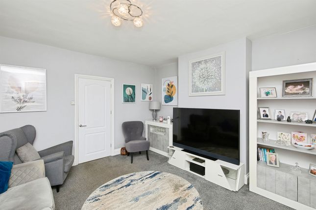 11, Carlyle Street, Heanor photo 3
