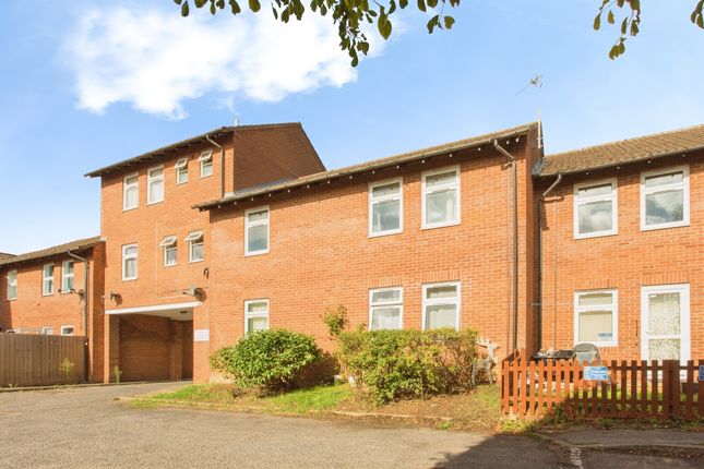 1-bed flat on 6, Caithness Court, Cambridge, £140,000