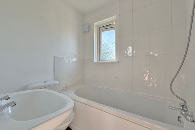 33, Old Farm Way, Portsmouth photo 4