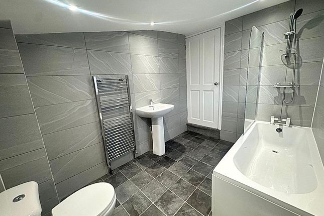 10, Ellesmere Street, Manchester photo 5