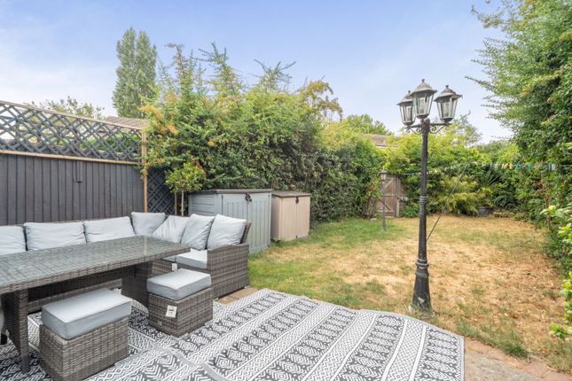 5, Cheapside Lane, Buckinghamshire photo 4