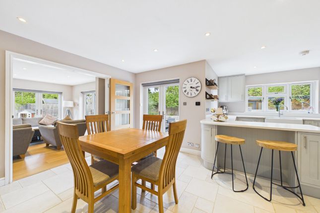 Finchampstead Road, Wokingham photo 2