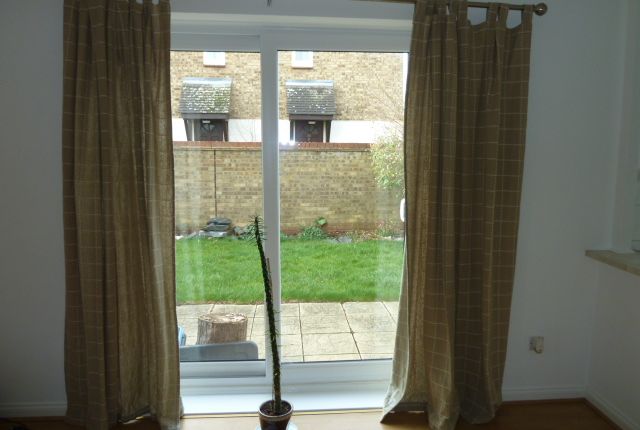 46, The Pastures, Stevenage photo 2