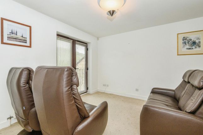 Flat for sale in Tawny Beck, Leeds