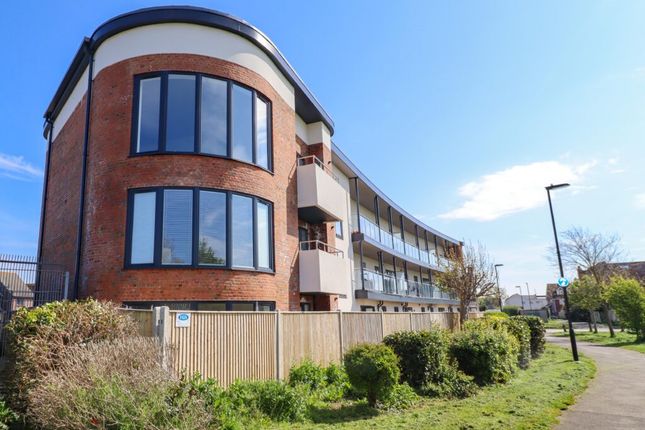 Thumbnail Flat for sale in Station Road, Hayling Island