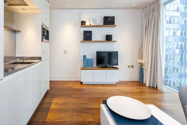 Flat 1503, 5, Moor Lane, London photo 3