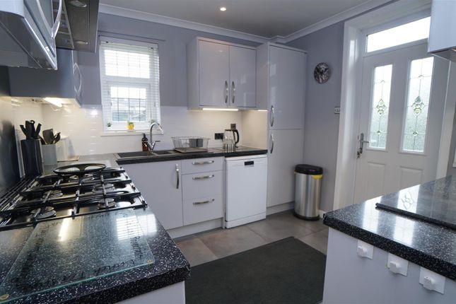 434, Idle Road, Bradford photo 5