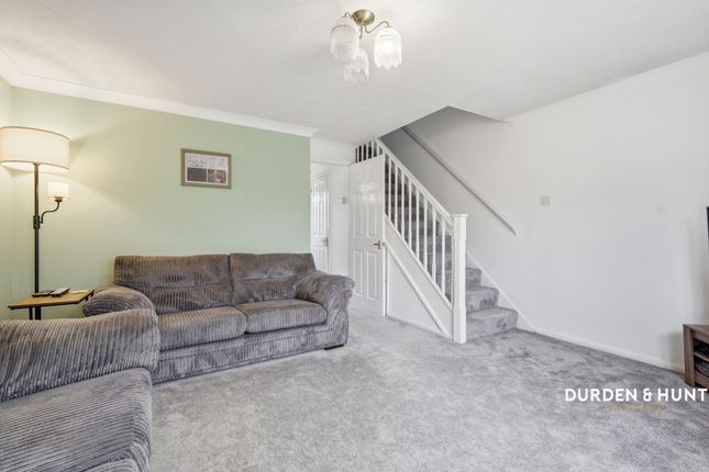 19 Priory Mews, Hornchurch photo 3