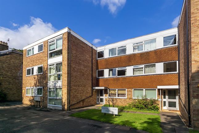 1-bed flat on 31 Elizabeth Court,, Hampton Road, Teddington, £285,000