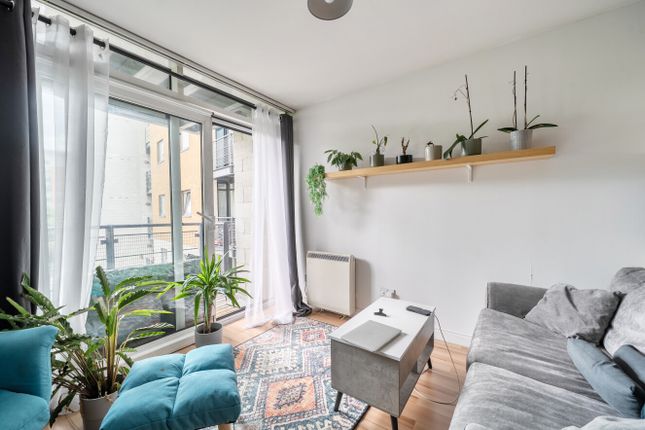 20, Inverness Mews, London photo 2