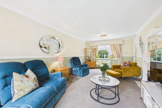 88 Brownsdale Road, Glasgow photo 3