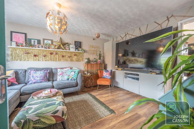 23, Grays Avenue, Bridgwater photo 4