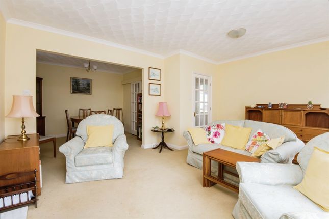 27, Woodcock Way, Axminster photo 3