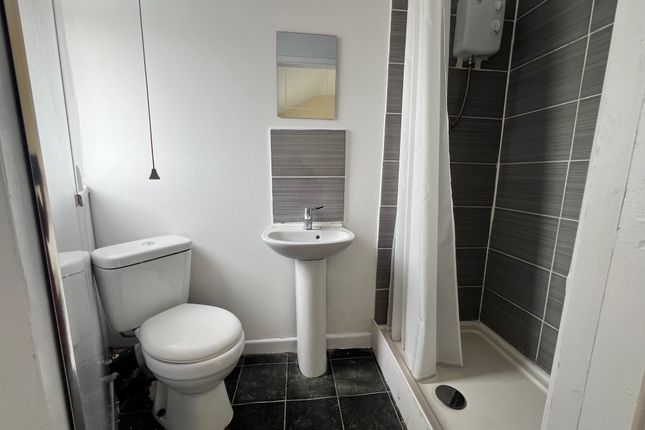 1 Room B, Portland Street , Walsall photo 4