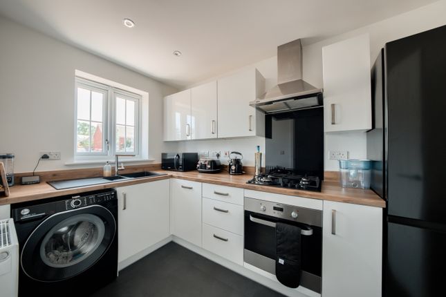 3, Red Blush Grove, Stratford-Upon-Avon photo 4
