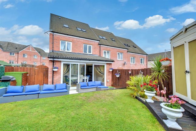 4-bed house on 15, Pella Grove, Nottingham, £290,000