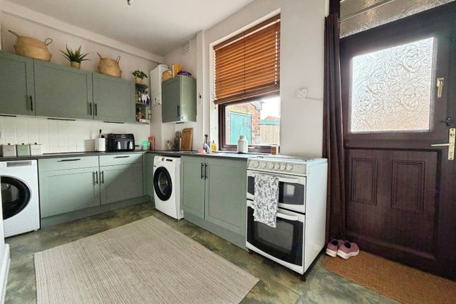 69,, First Street, Bradford photo 5