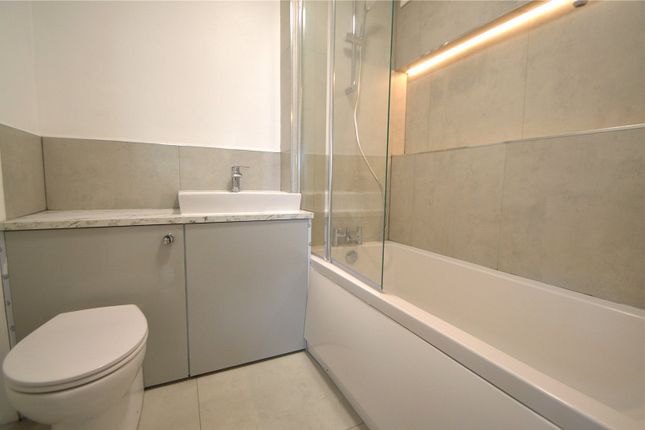 1, Birchend Close, Surrey photo 4