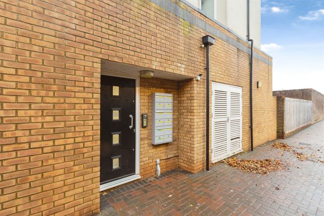 1 Bedroom Flat