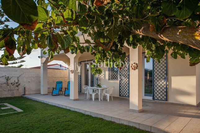 Villa for sale in Contrada Granelli, Pachino, Sicilia