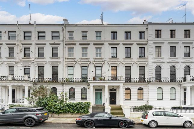 Flat for sale in Elgin Crescent, London