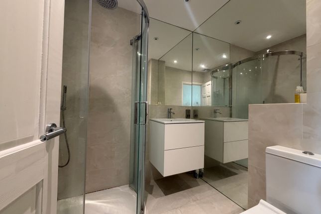 3, Sinclair Road, London photo 5