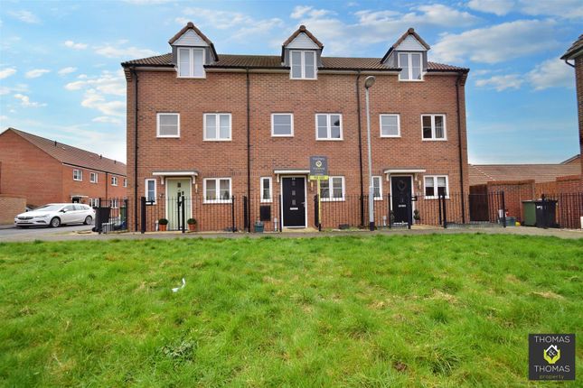 Thumbnail Town house to rent in Acorn Way, Hardwicke, Gloucester