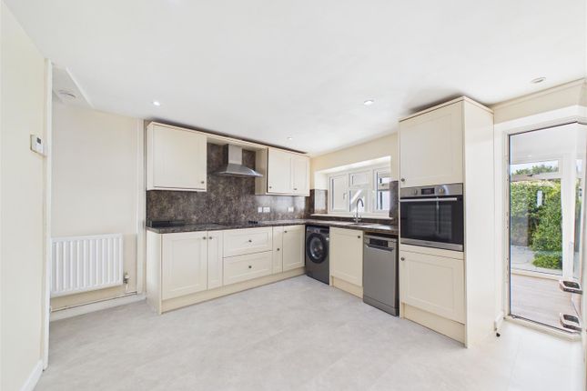 27, Sandford Street, Cheltenham photo 3