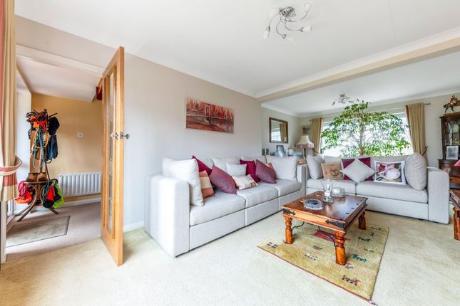 Detached house for sale in Ridgecroft Close, Bexley