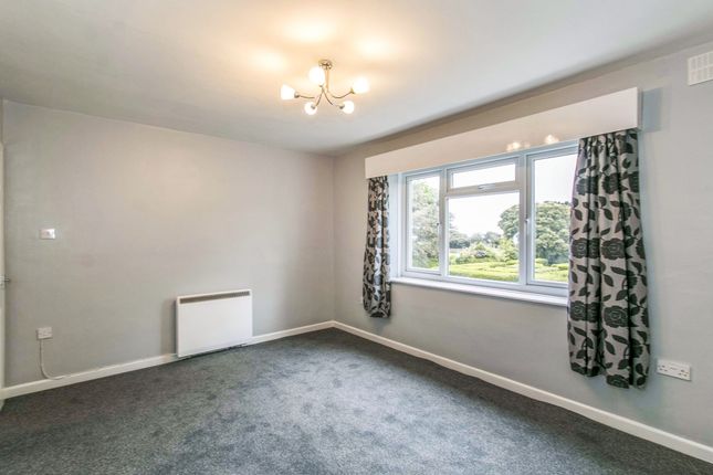 Flat 5, Chesterfield Court, Bournemouth photo 4