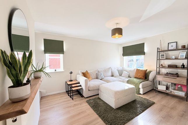 19, Keppock Place, Falkirk photo 4