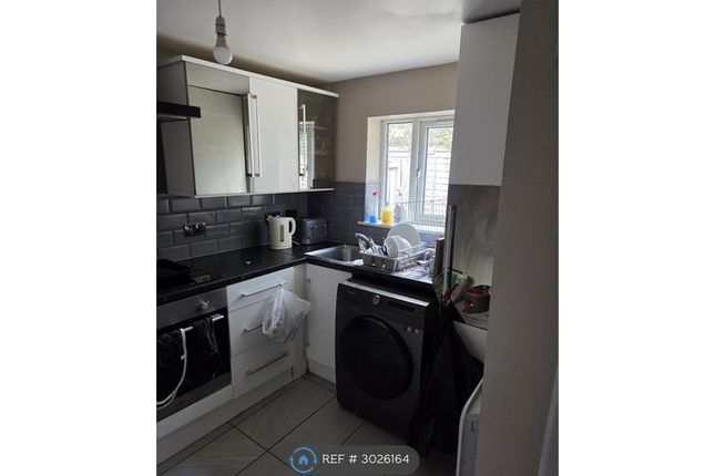 A Durants Road, Enfield photo 4