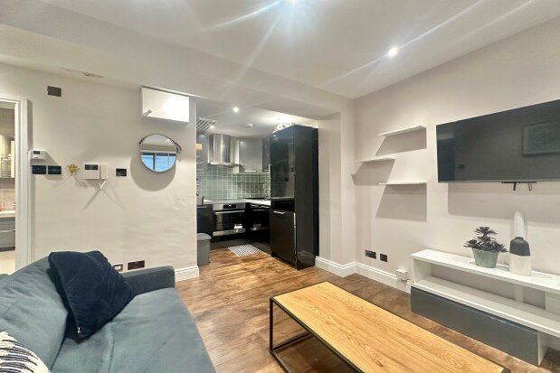 Thumbnail Flat to rent in Quill House, London