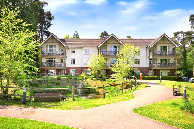 Thumbnail Flat for sale in East Grinstead, West Sussex